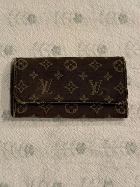 Louis Vuitton Monogram Canvas Key & Card Holder - Brown